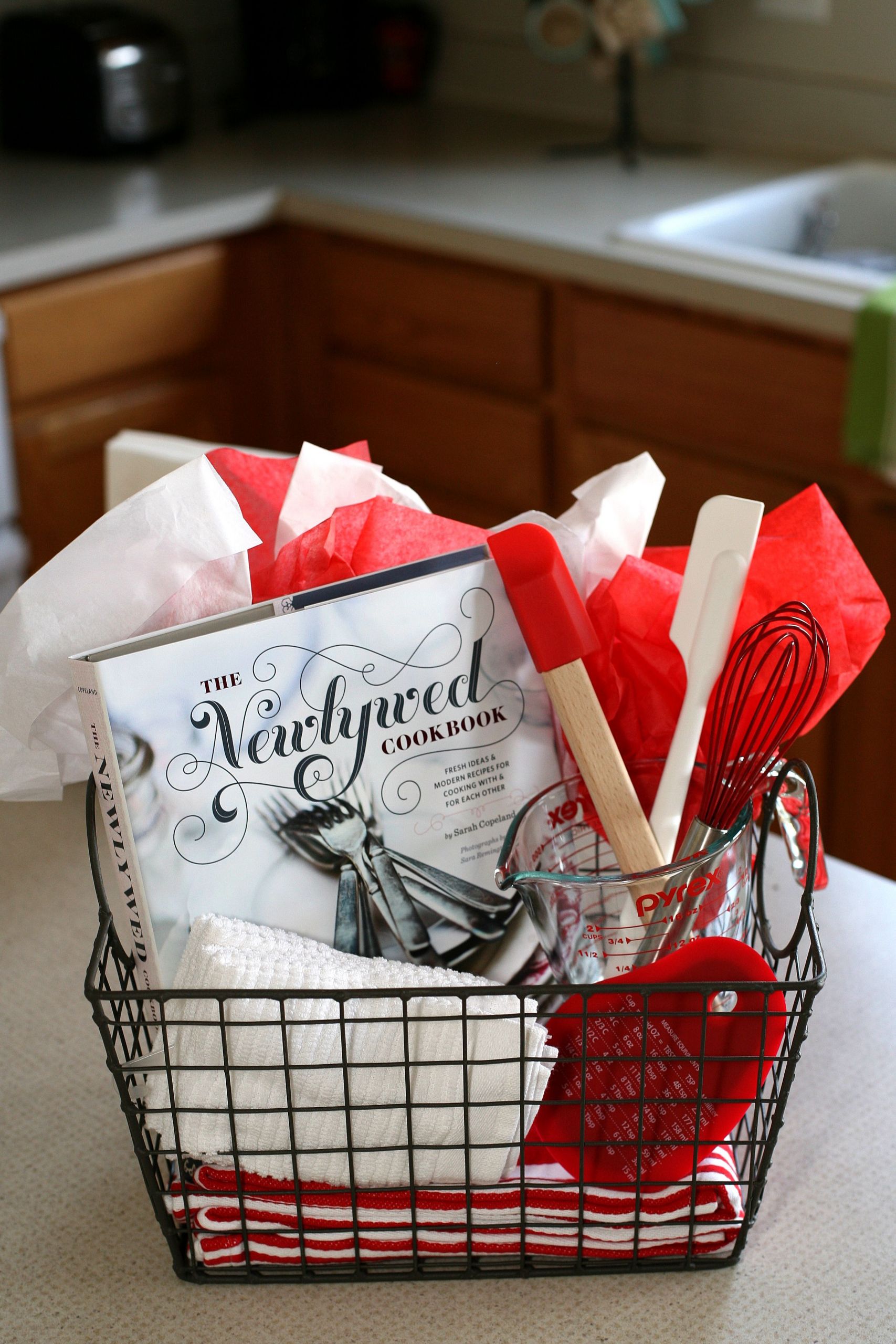 Kitchen Themed Gift Basket Ideas
 Kitchen Themed Bridal Shower Gift