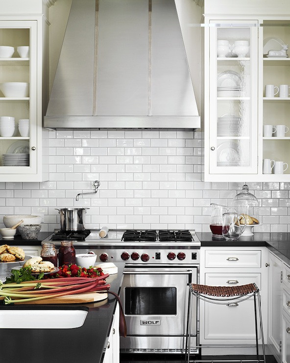 Kitchen With White Subway Tile
 Glossy White Subway Tile Backsplash Design Ideas