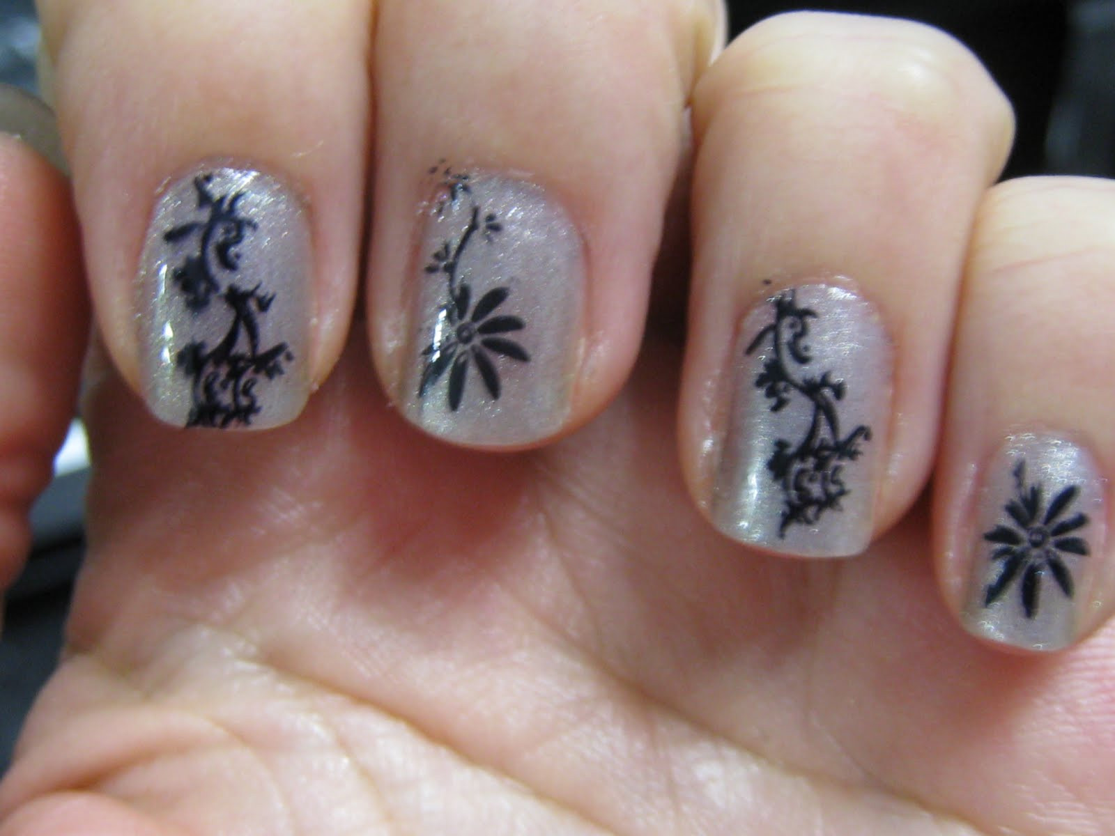 Konade Nail Art
 Beauty Blog Konad Stamping Nail Art 006