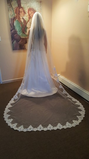 Lace And Pearl Wedding Veils
 Bridal Cathedral Lace Veil 1 Tier Pearls Light Ivory 