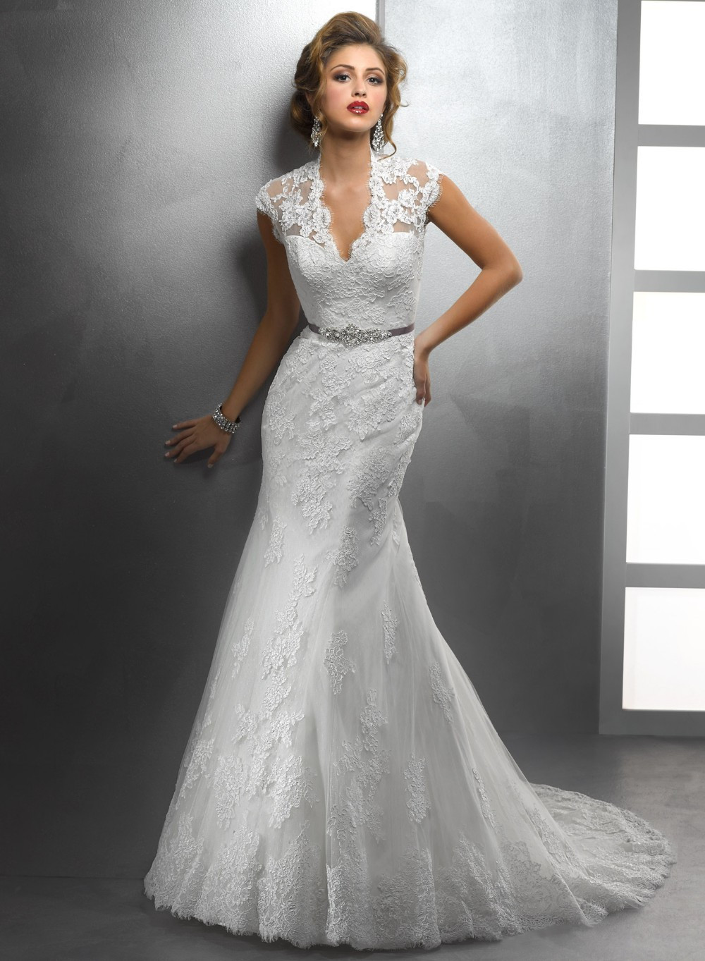 Lace Wedding Dresses With Cap Sleeves
 2015 Vestidos Elegant Design V Neck Cap Sleeve Appliqued