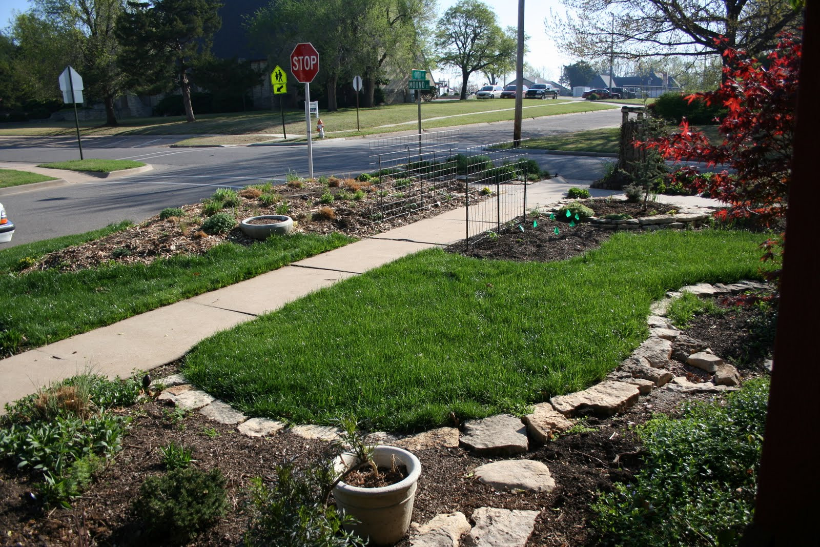 Landscape Edging Ideas
 Gardening with Greggo Field Stone Edging DIY