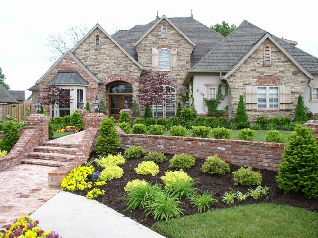 Landscape Front Of House
 Front Yard Landscaping Ideas