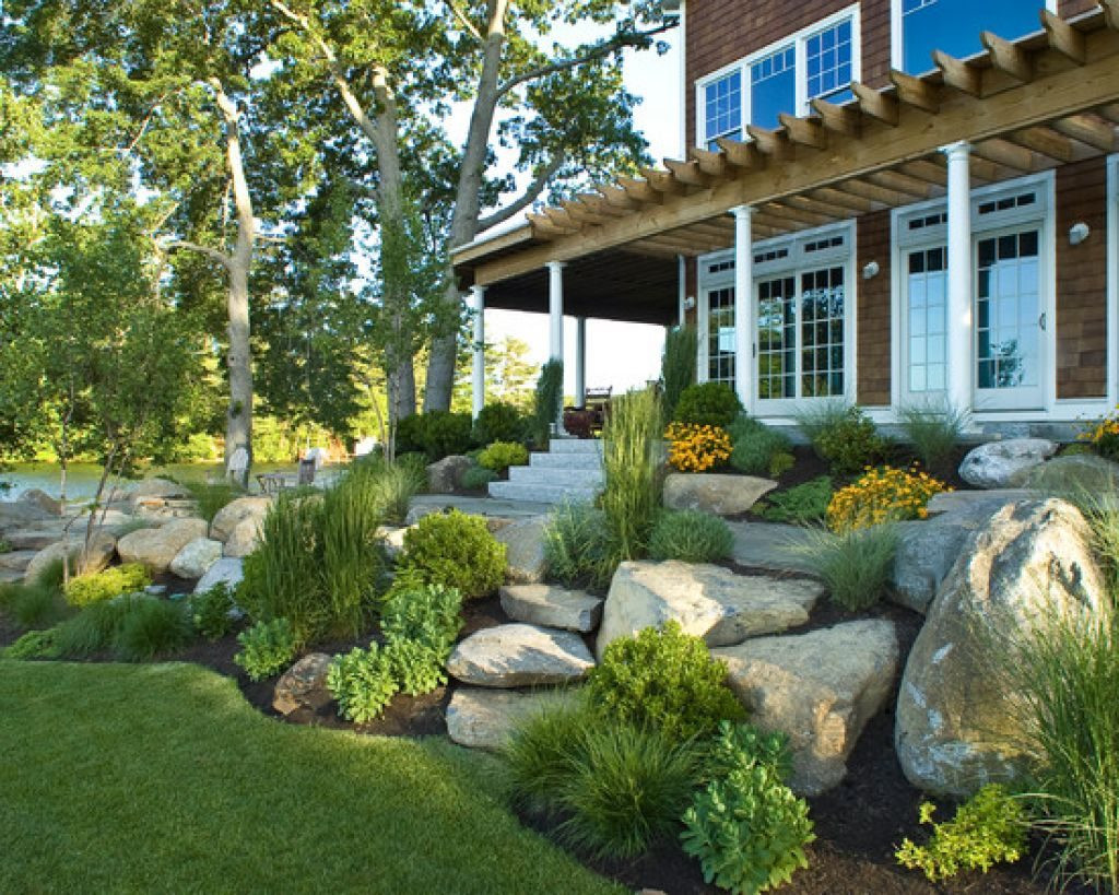 Landscape Pictures Front House
 31 Amazing Front Yard Landscaping Designs and Ideas
