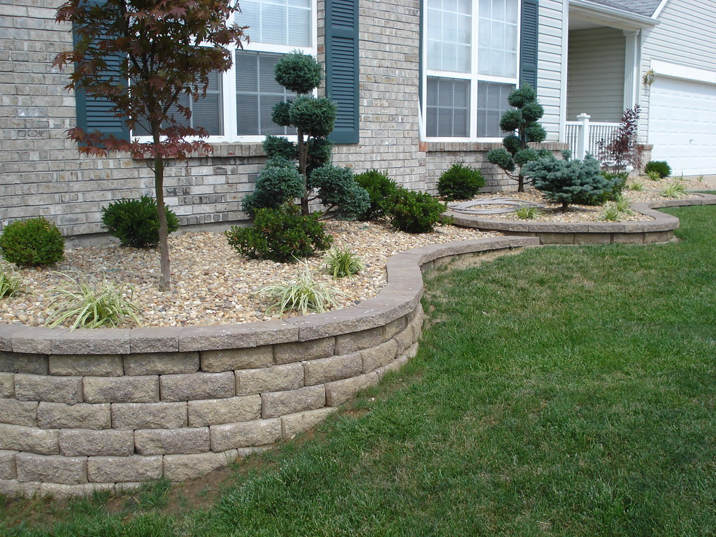 Landscape Retaining Wall Design
 Front Yard Retaining Walls & Landscaping