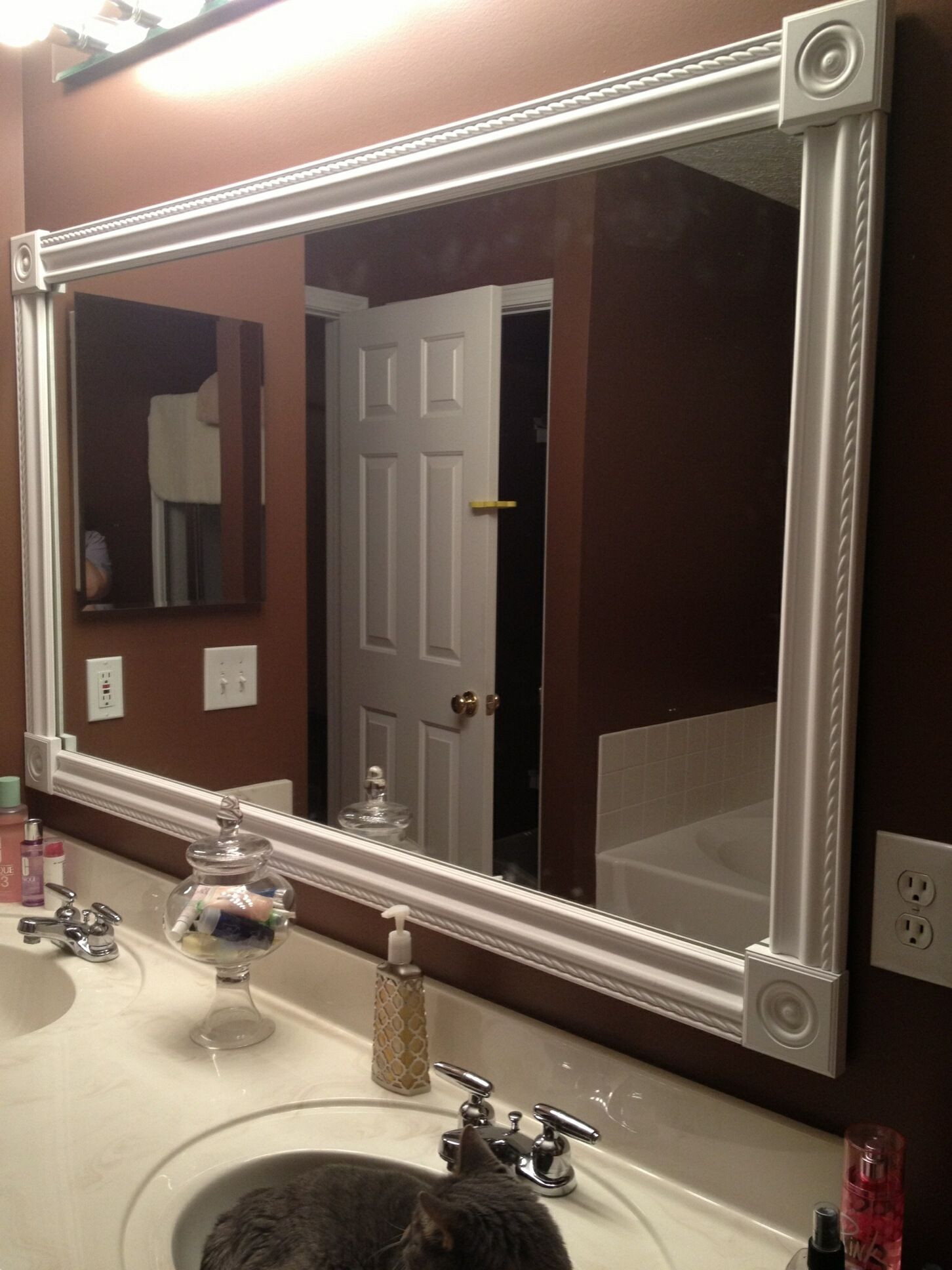 Large Framed Bathroom Mirrors
 Tips to Choose a Bathroom Mirror
