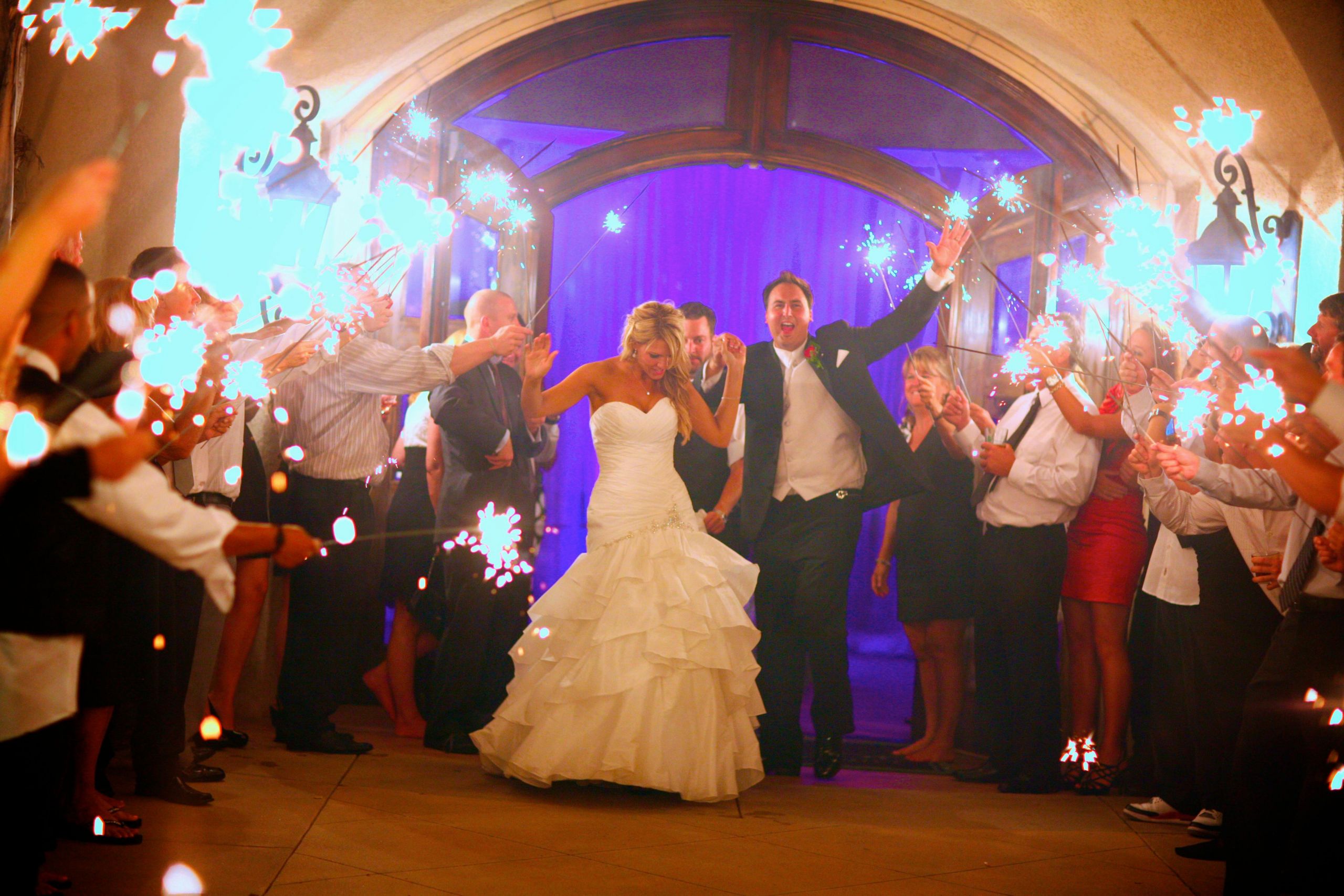Large Wedding Sparklers
 36 Radiant™ Wedding Sparklers Bride Envy