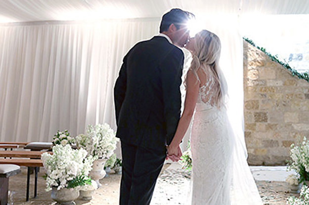 Lauren Conrad Wedding Dress
 This Is What Lauren Conrad s Wedding Dress Looked Like