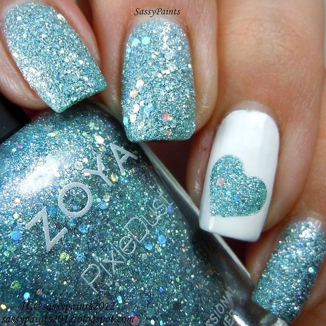 Light Blue Glitter Nails
 The 25 best Blue glitter nails ideas on Pinterest