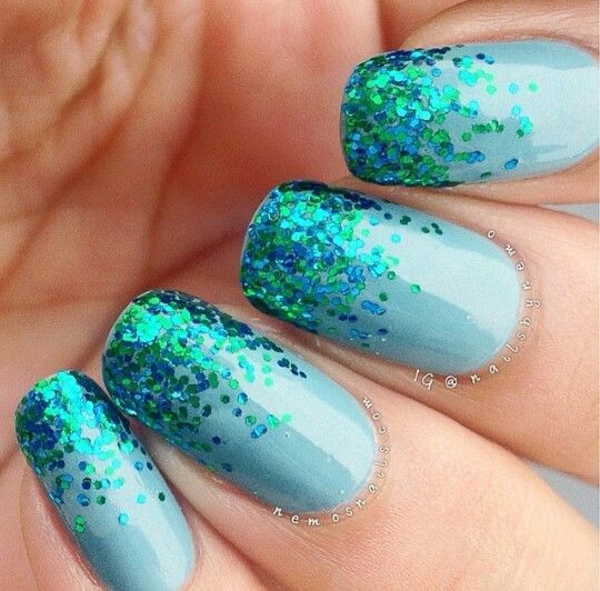 Light Blue Glitter Nails
 Light blue glitter nails