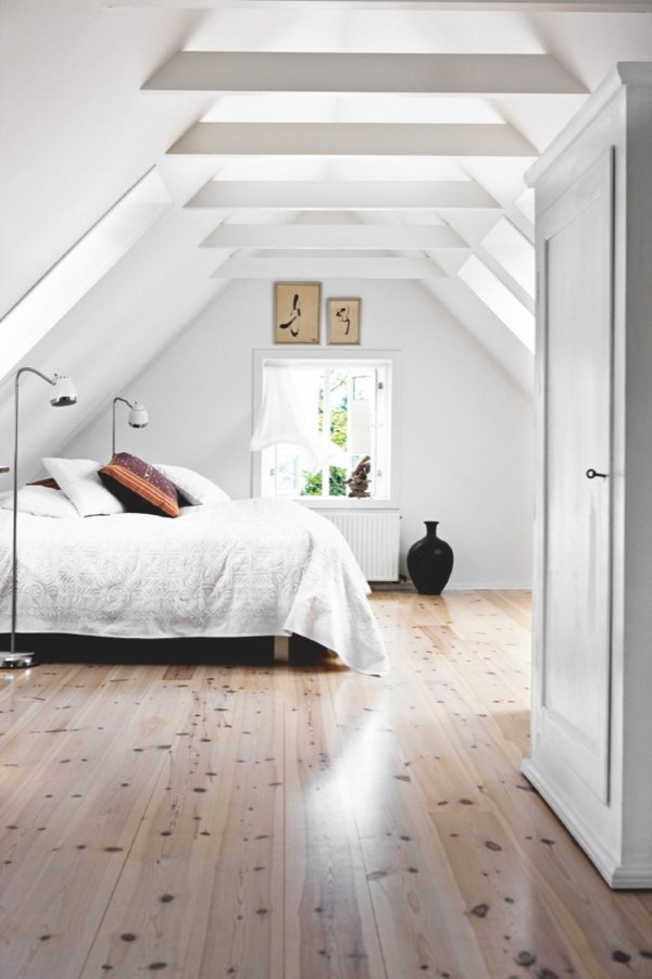 Loft Master Bedroom
 43 Impressive Bedroom Designs With Exposed Wood Beams