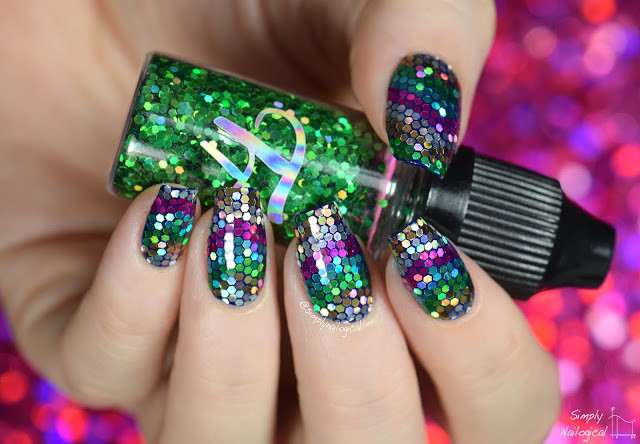 Loose Glitter Nails
 Simply Nailogical V shaped loose glitter placement nails