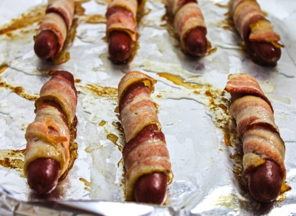 Low Calorie Hot Dogs
 Low Calorie Bacon Wrapped Hot Dogs 2 ingre nts with