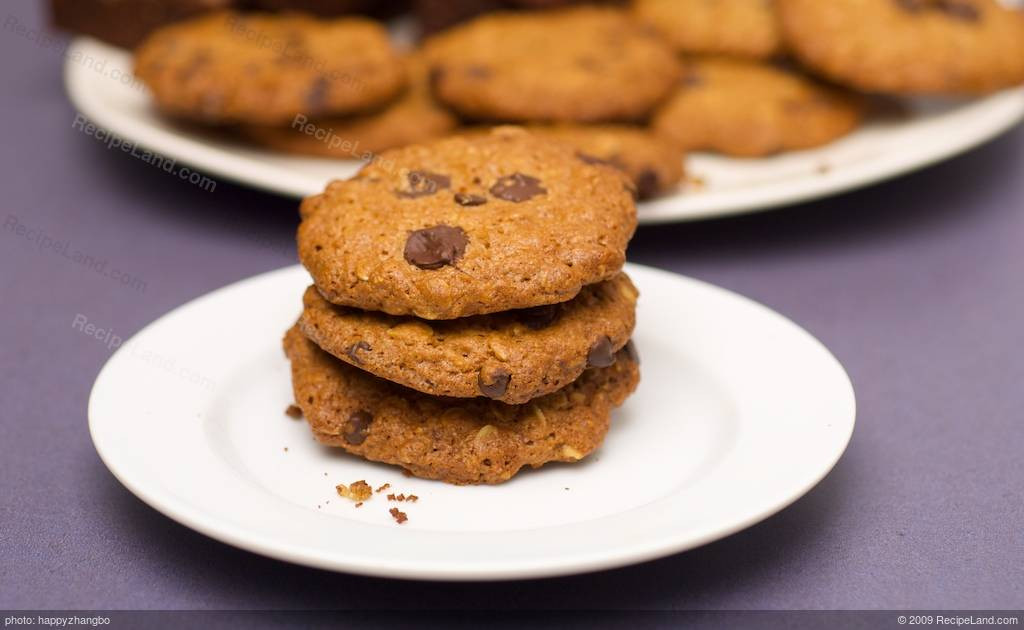 Low Cholesterol Oatmeal Cookies
 Low Fat and Low Calorie Oatmeal Chocolate Chip Cookies Recipe