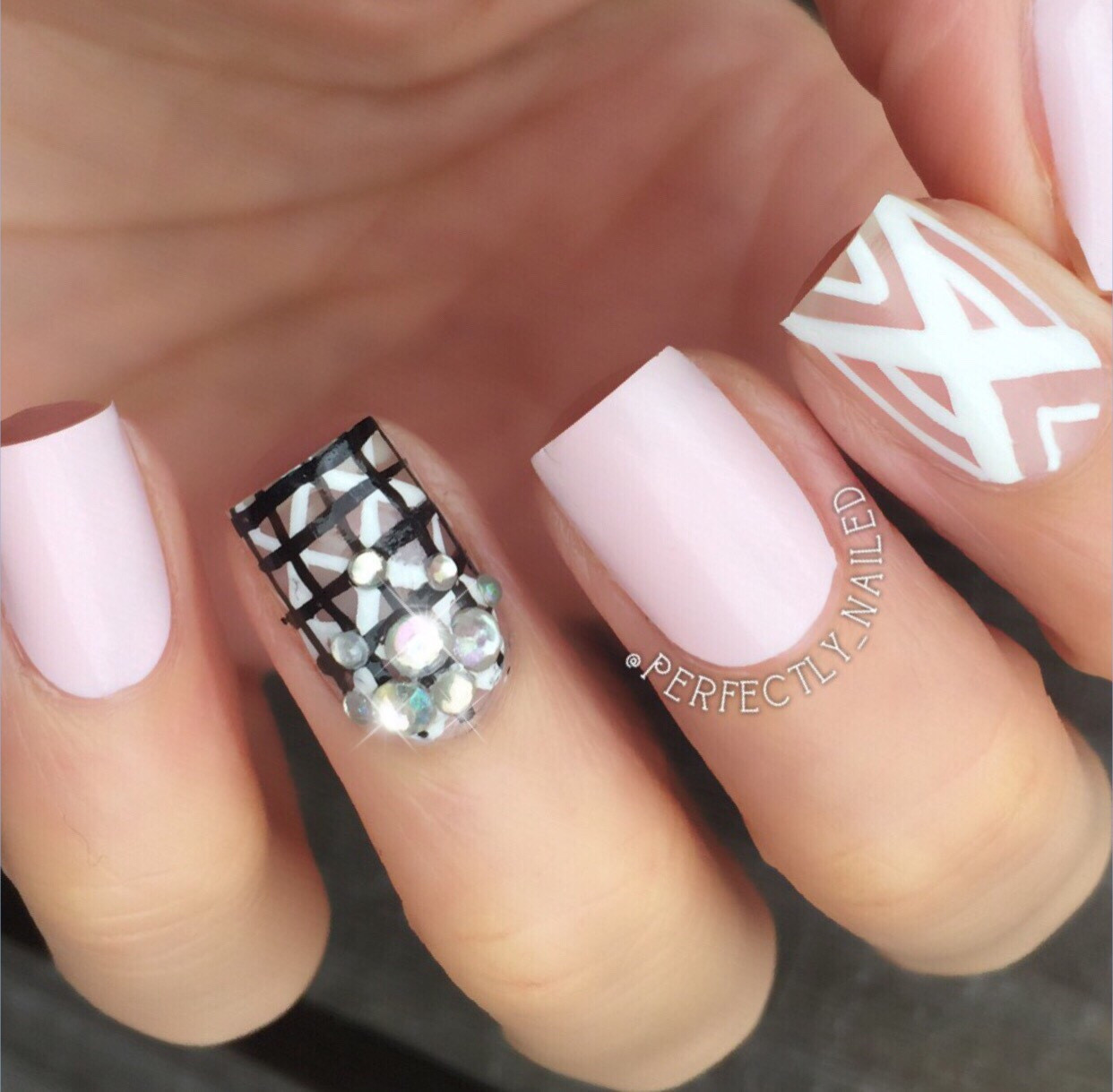 Mac Nail Designs
 Simple nail art for short nails