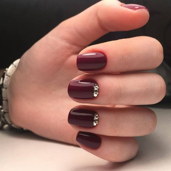 Maroon Nail Ideas
 Colorful Wedding Nails Ideas for Winter You’ll Love