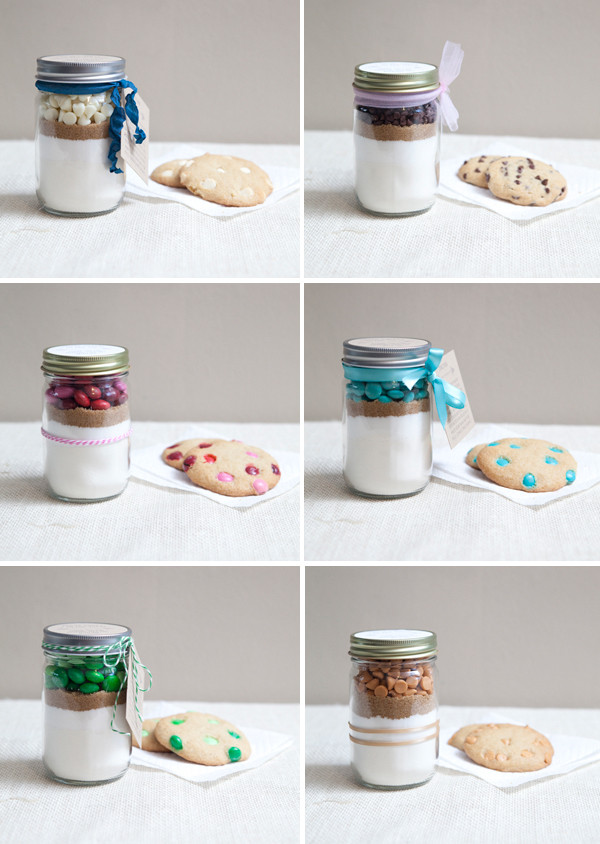 Mason Jar DIY Gifts
 How to make DIY mason jar cookie mix ts