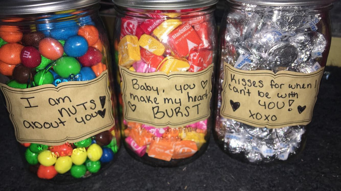Mason Jar Gift Ideas For Boyfriend
 Crafty cute present for boyfriend or girlfriend fill