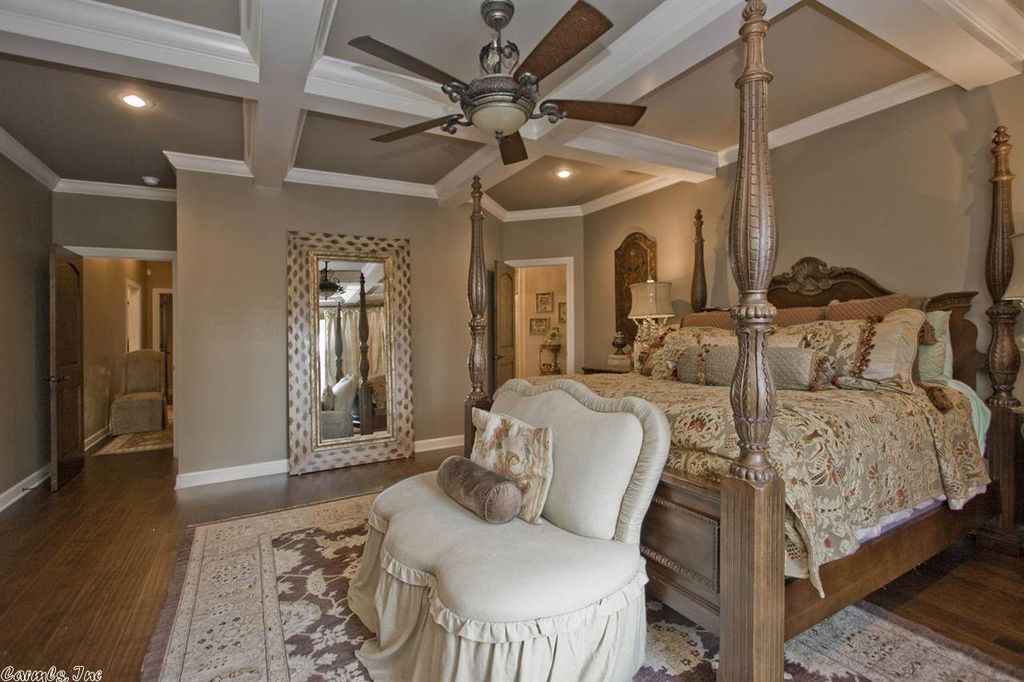 Master Bedroom Ceiling Fans
 Traditional Master Bedroom with Ceiling fan & High ceiling