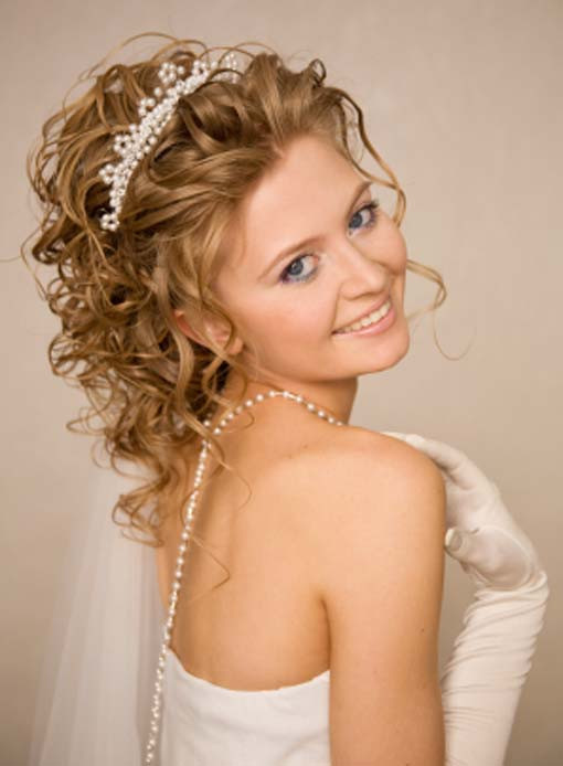 Medium Length Curly Hairstyles For Weddings
 Medium Hairstyles for Curly Hair