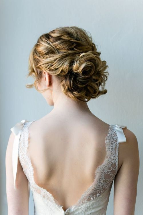Medium Length Curly Hairstyles For Weddings
 15 Sweet And Cute Wedding Hairstyles For Medium Hair