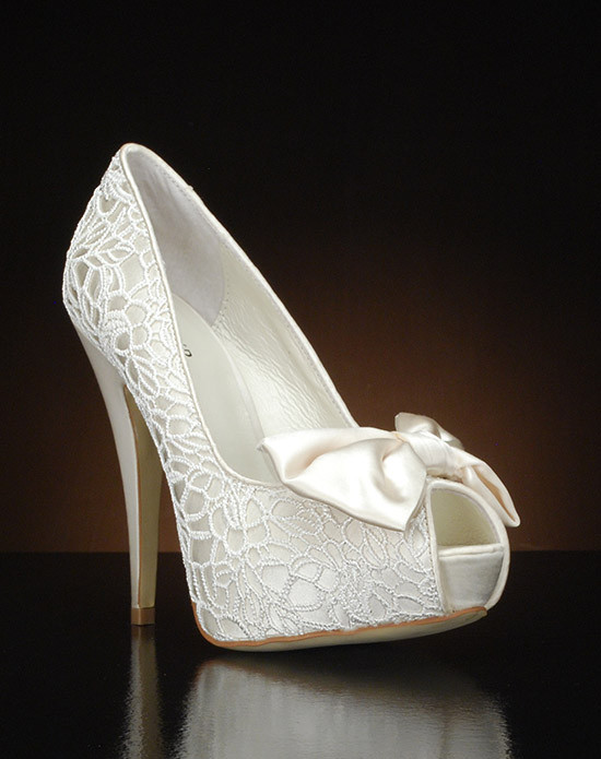 Menbur Wedding Shoes
 Wedding Accessories