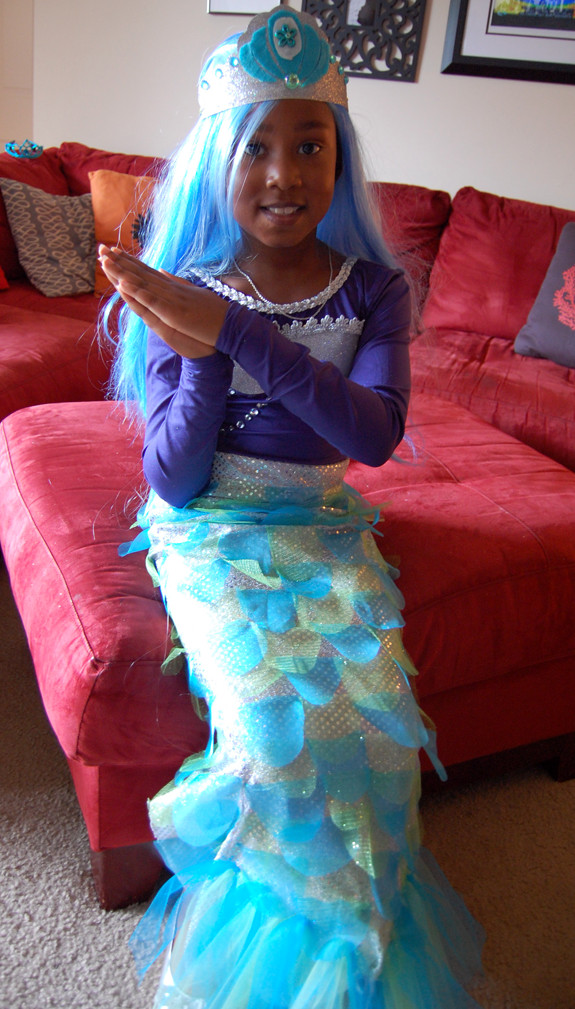 Mermaid DIY Costume
 A Pirate & a DIY Mermaid Costume Tutorial