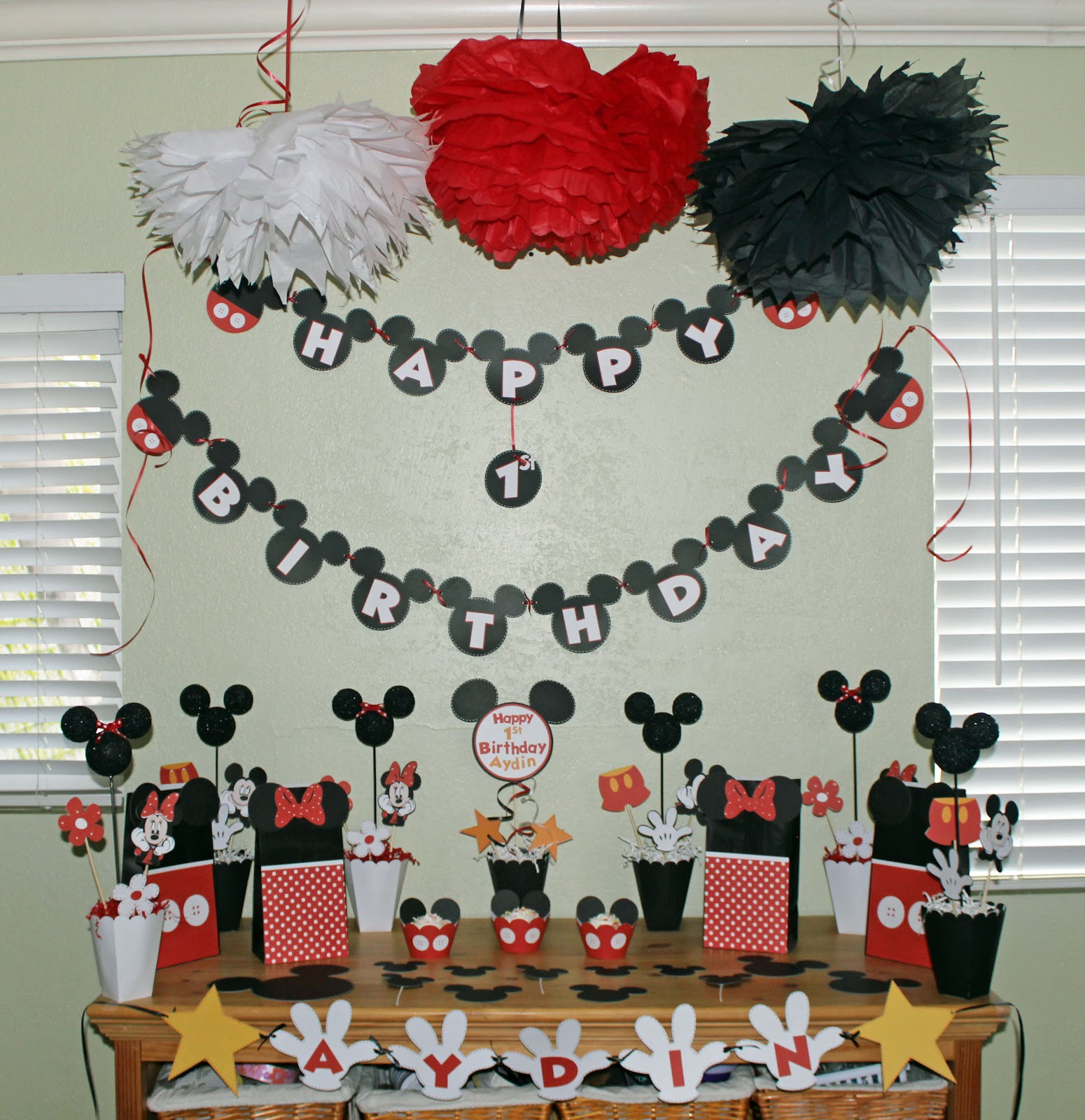 Mickey Mouse Birthday Party Decorations
 disney party