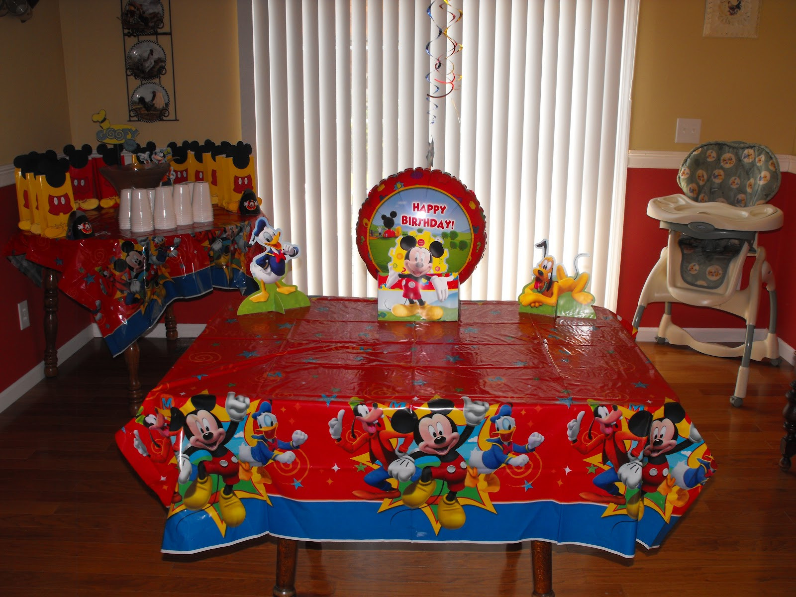 Mickey Mouse Birthday Party Decorations
 Where the walnut trees grow Mickey Mouse Clubhouse Party