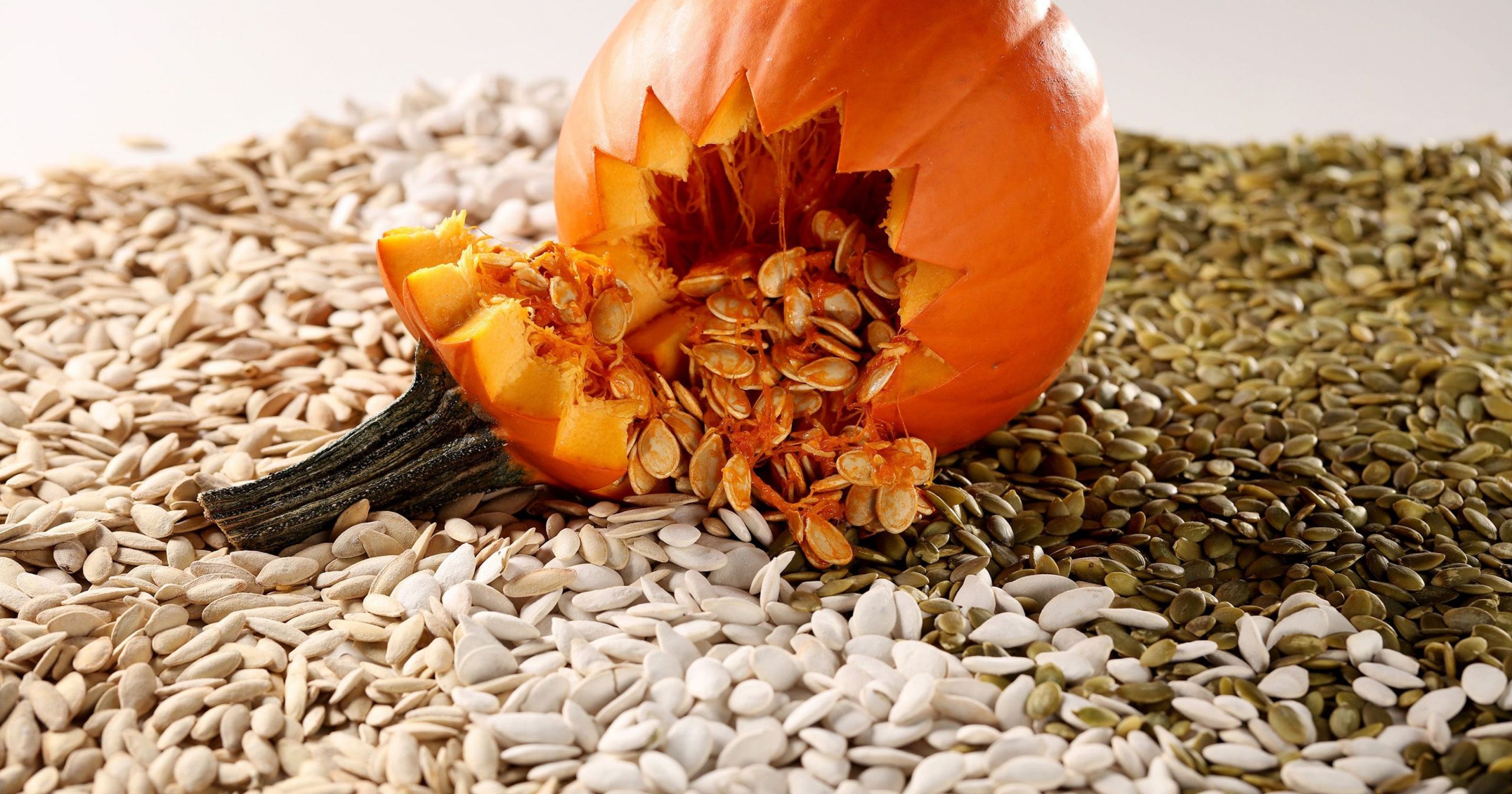 Microwave Pumpkin Seeds
 Cook with pumpkin seeds the unsung heroes of October