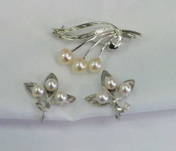 Mikimoto Pearl Earrings
 Vintage Mikimoto Pearl Jewelry Set Earrings and Brooch