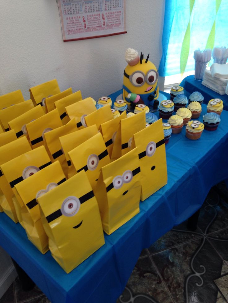 Minion Birthday Party Decorations
 Planning A Fun Party With Your Minions – 10 Adorable DIY