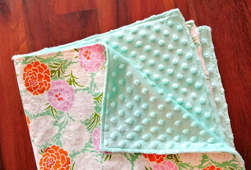 Minky Baby Blanket DIY
 12 DIY Baby Blankets for Your Precious Bundle of Joy
