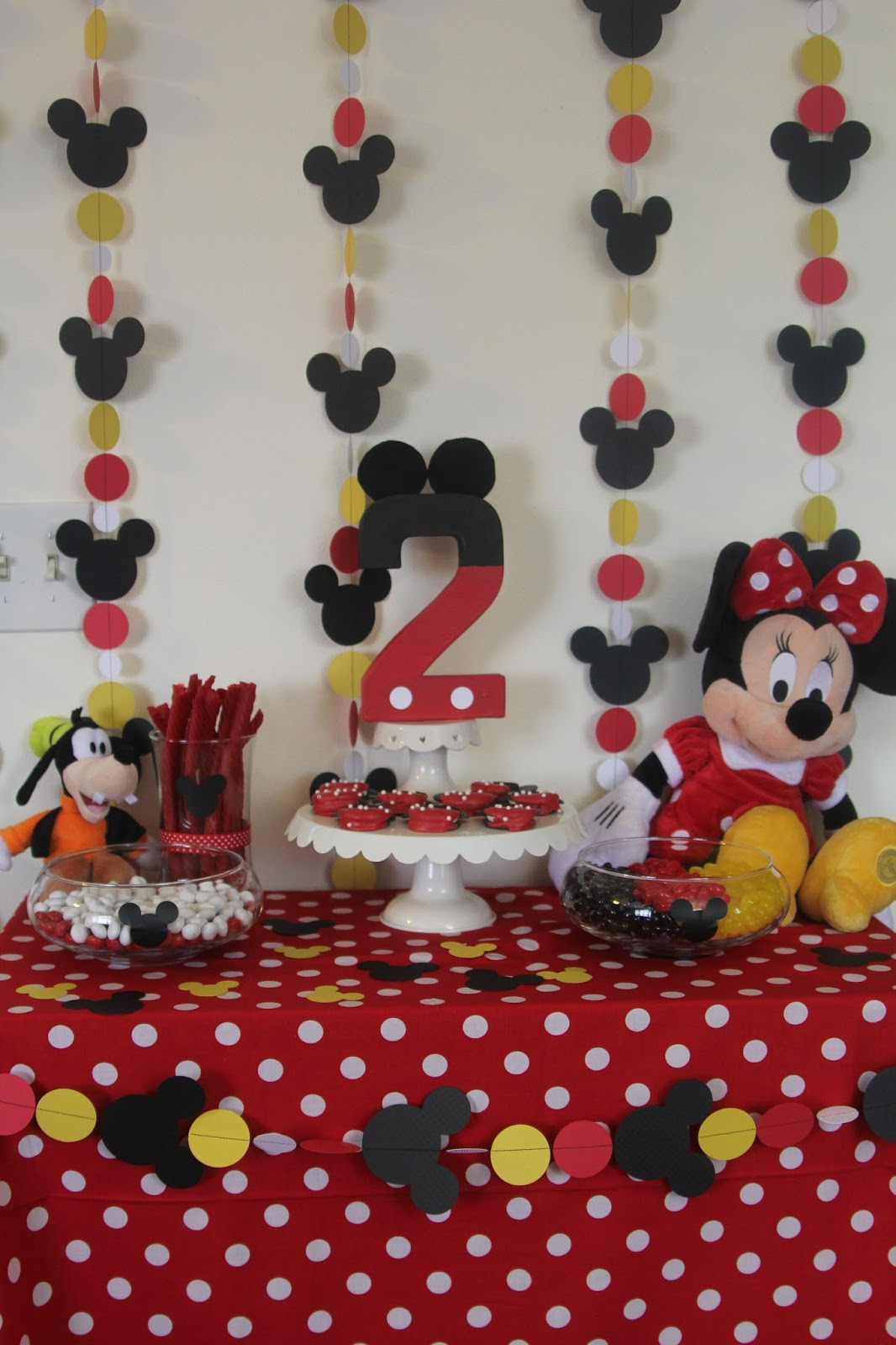 Minnie Mouse Birthday Decor
 Decorating the Dorchester Way Simple Red Minnie Mouse