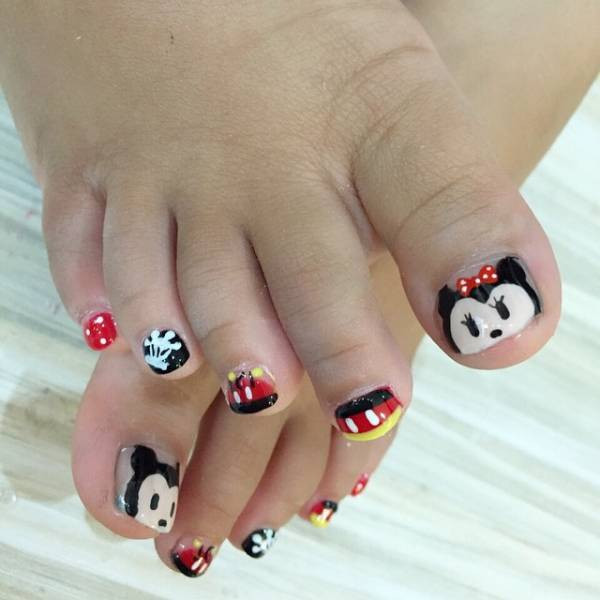 Minnie Mouse Nail Art
 14 Minnie Mouse Nail Art Designs Ideas