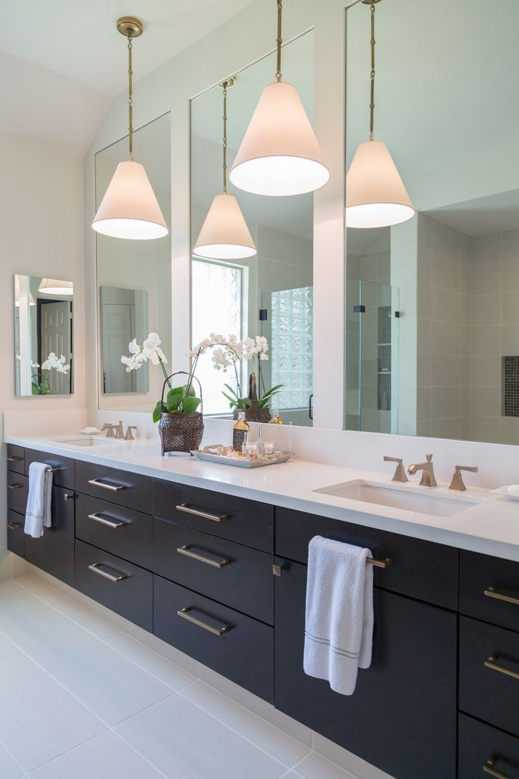 Modern Bathroom Mirror
 A Beautiful Alternative For Lighting In The Bathroom