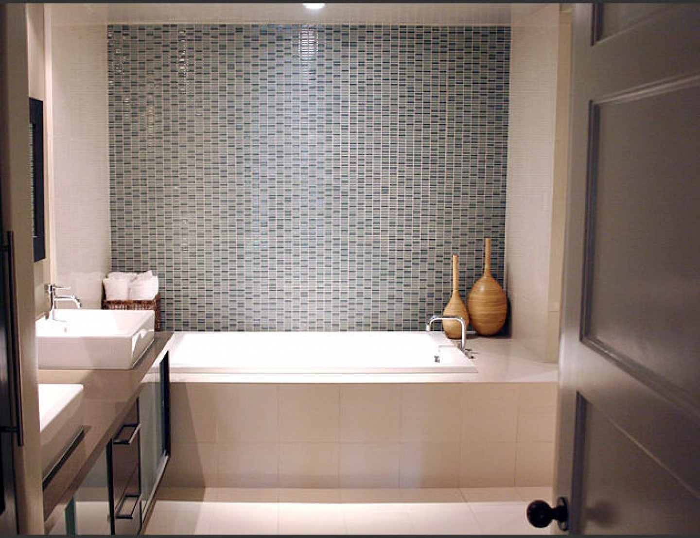 Modern Bathroom Tiling Designs
 30 magnificent ideas and pictures of 1950s bathroom tiles