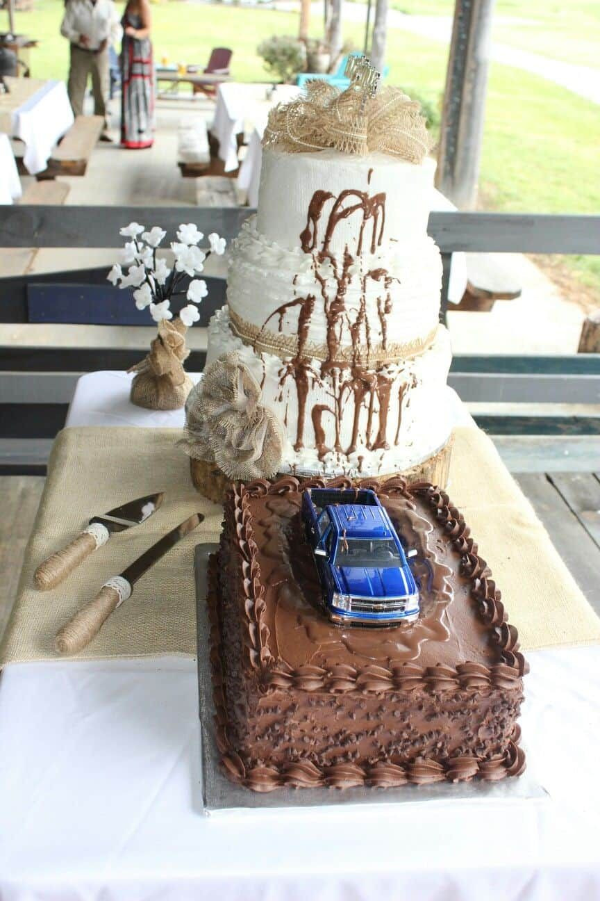 Mudding Wedding Cakes
 14 best redneck wedding cakes
