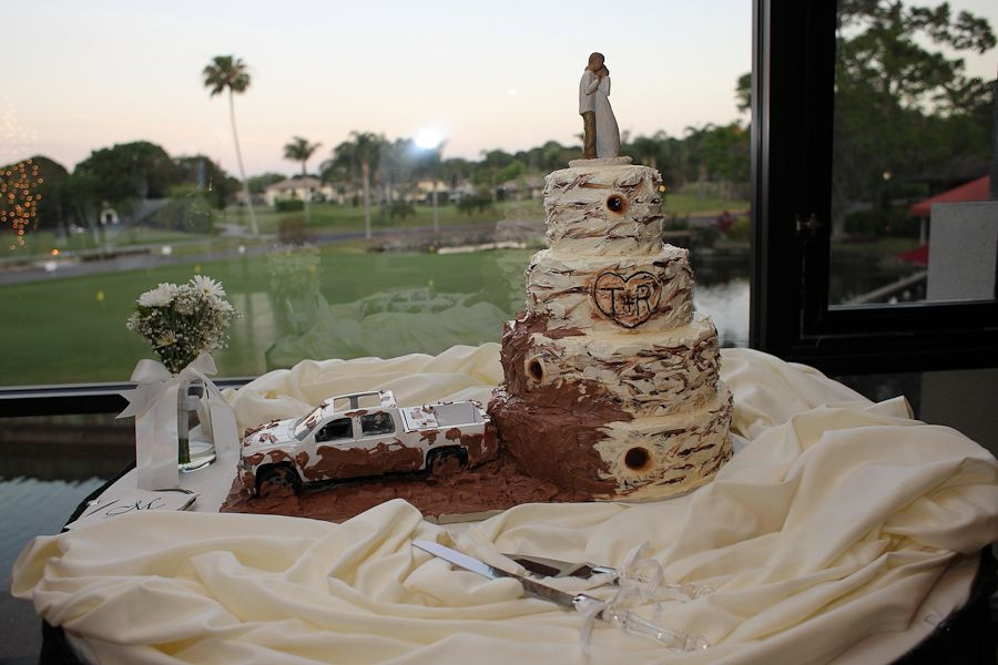 Mudding Wedding Cakes
 Pin by Celebrations of Tampa Bay on Cakes & Cupcakes