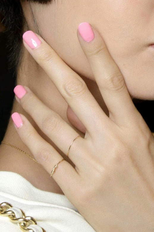 Nail Colors Now
 Le Fashion 5 BRIGHT NAIL COLORS TO TRY NOW