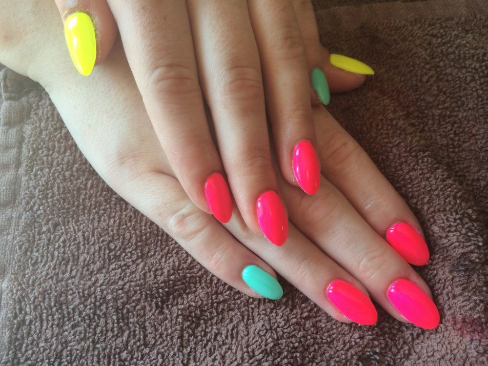 Nail Colors Now
 Summer Nail Polish Colours the Best to Put on your Nails