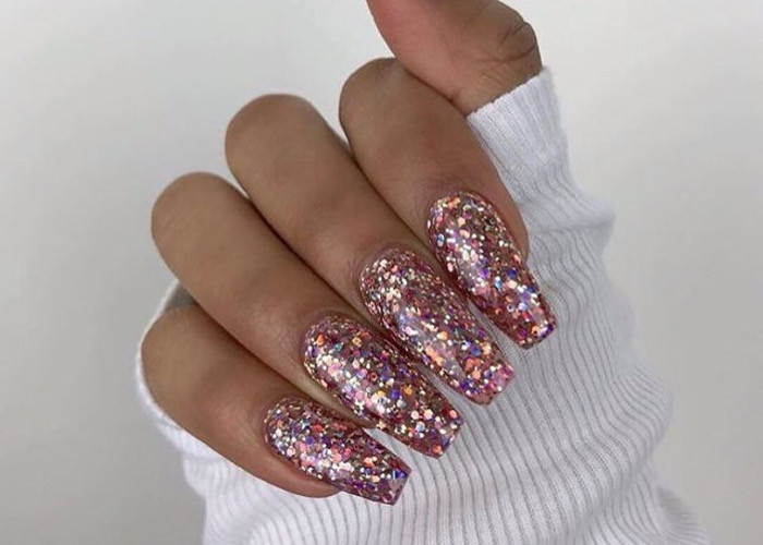 Nails With Glitter Designs
 Glitter Nail Designs to Sparkle All Season