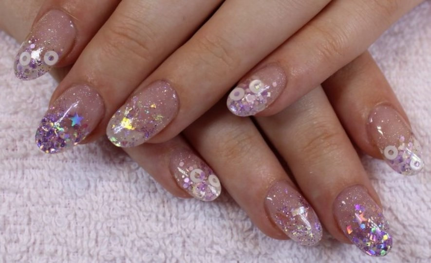 Nails With Silver Glitter
 Glitter Nails
