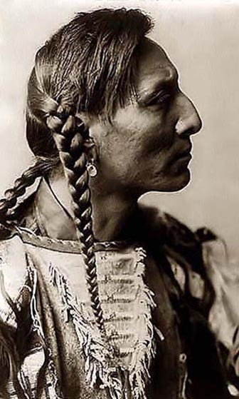 Native American Women Hairstyles
 Racist ass Native American copying black hair style