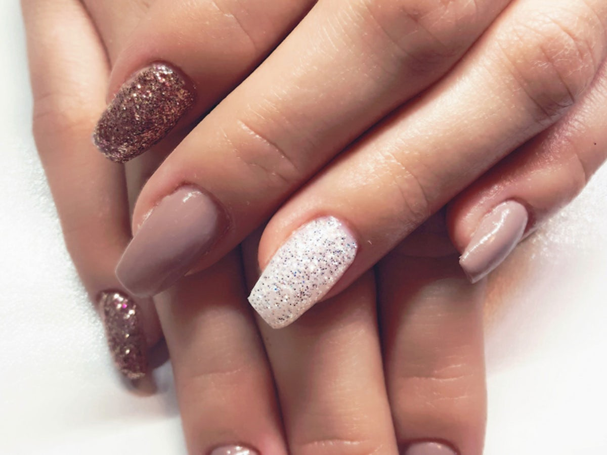 Neutral Nail Ideas
 10 Neutral Acrylic Nail Designs to Inspire Your Everyday