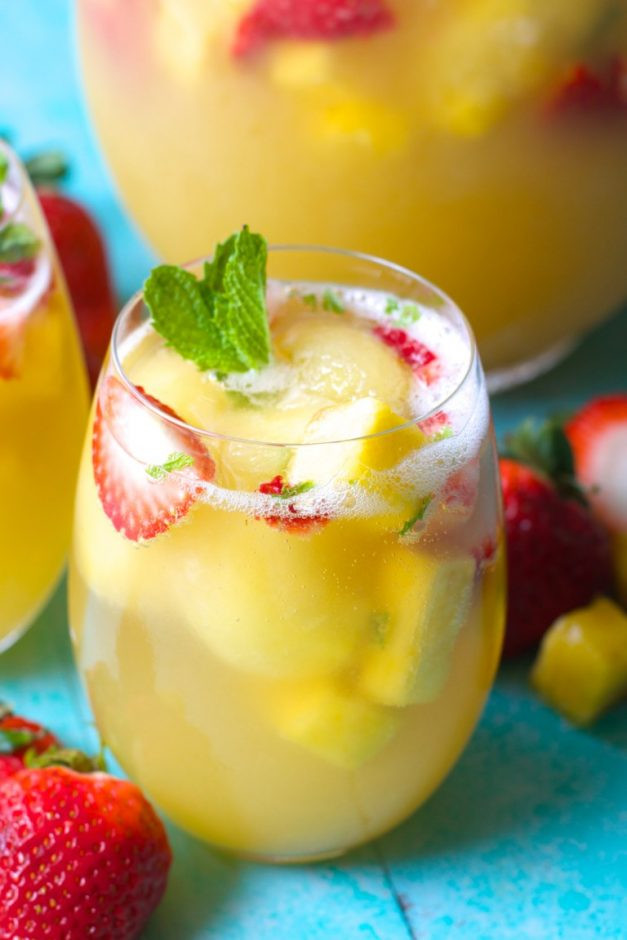 Non Alcoholic Punch Recipes Baby Shower
 44 Ridiculously Easy & Delicious Baby Shower Punch Recipes