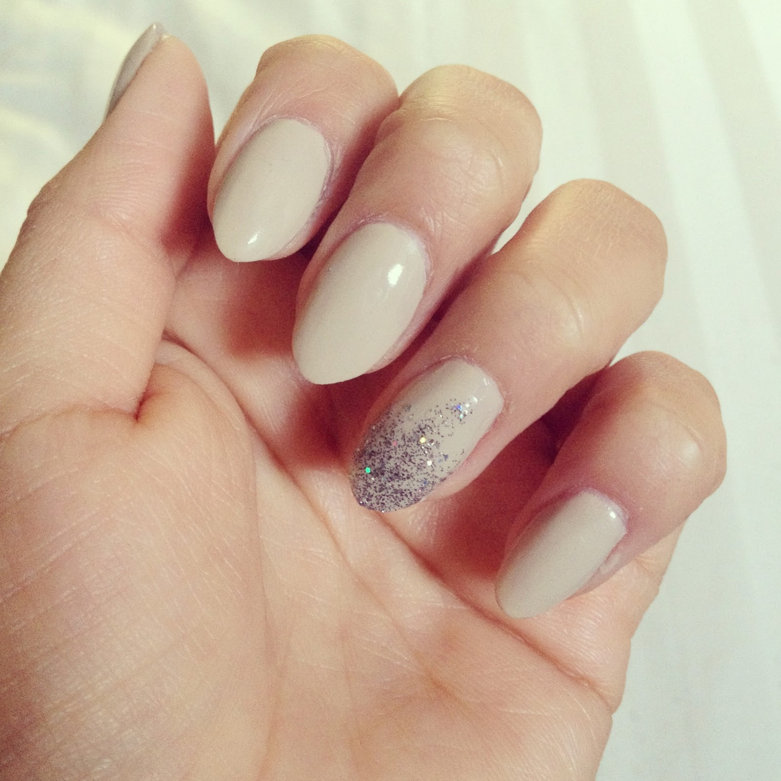 Nude Nail Ideas
 11 Neat Nude Nail Designs