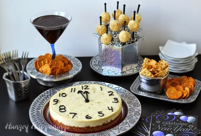 Nye Food Party Ideas
 New Year s Eve Party Food Parmesan Artichoke Cheesecake
