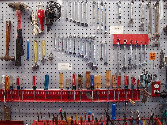 Organize Tools In Garage
 06 09 22 shop clean 29