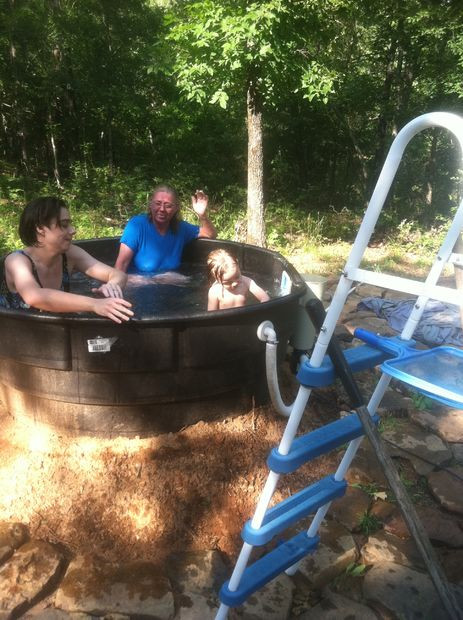Outdoor Bathtub DIY
 7 fy DIY Hot Tubs For Outdoor Spaces Shelterness